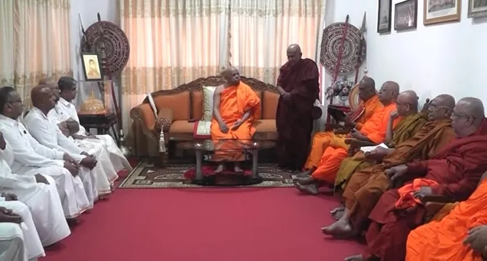 உலகத் தமிழர் பேரவையினர் மகாநாயக்க தேரர்கள் சந்திப்பு