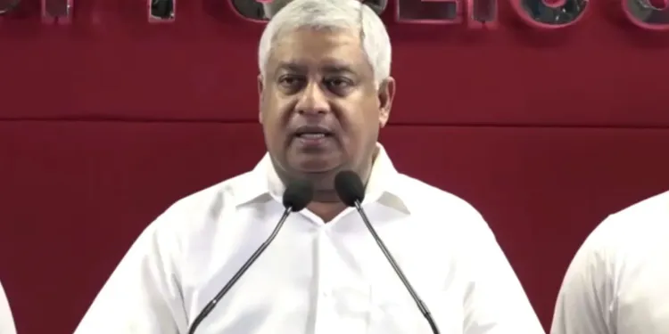 பொலிஸ் பதிவுநடவடிக்கைகளை கொழும்பில் நிறுத்த முடியாதாம்! அமைச்சர் டிரான் அலஸ் திட்டவட்டம்