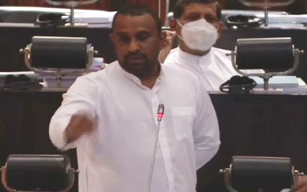 ஐக்கிய மக்கள் சக்தியின் நாடாளுமன்ற உறுப்பினர் சமிந்த விஜேசிறி இராஜினாமா!