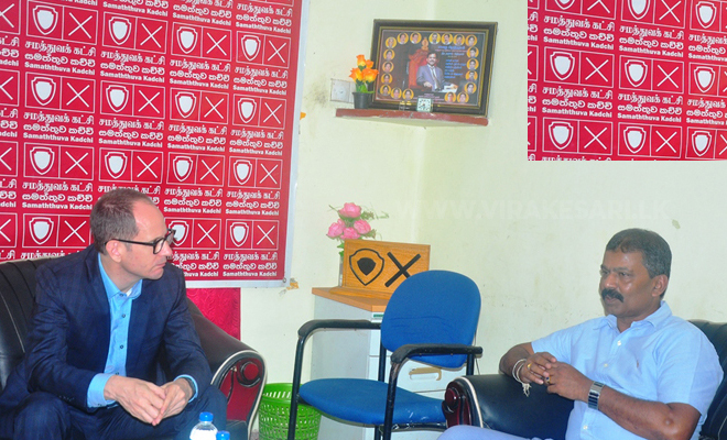 கனடா தூதர் எரிக்வோல்ஸ் சந்திரகுமாரைச் சந்தித்தார்!