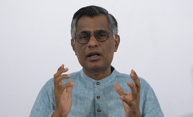 யுக்திய நடவடிக்கையால் தந்தையும் தாயும் கைது பிள்ளைகள் பாதள உலகுடன் இணையும் ஆபத்து! சம்பிக்க ரணவக்க தெரிவிப்பு