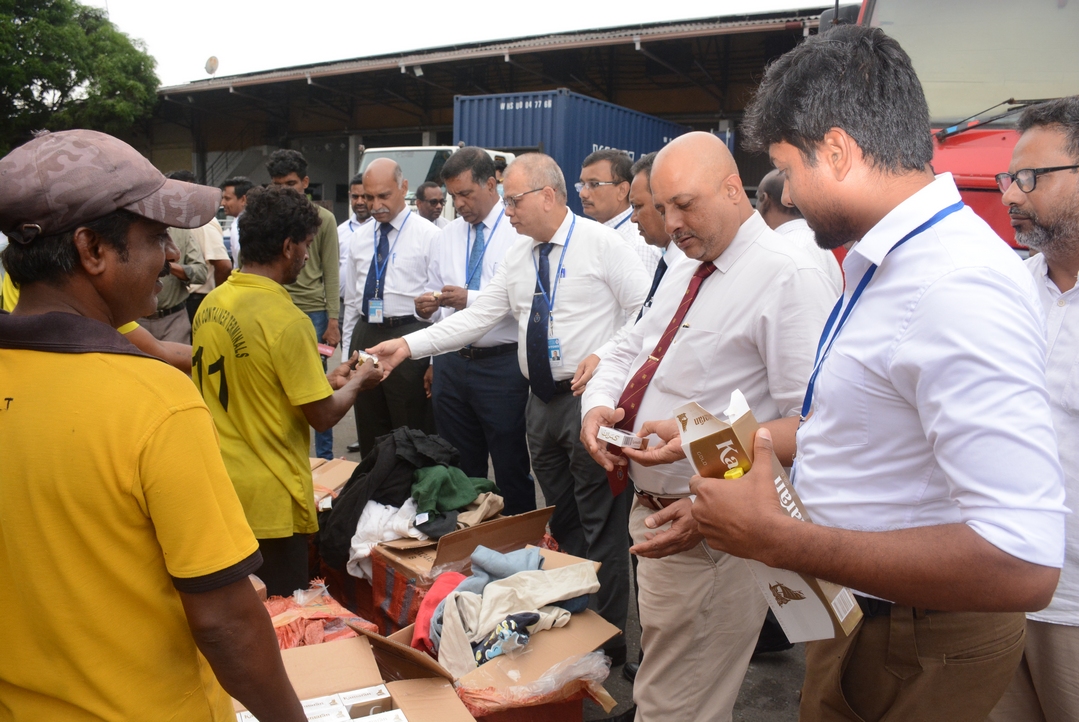 சுமார் 13 கோடி ரூபா பெறுமதியான உயர் ரக சிகரெட்டுகள் சரக்குப் பொதிகளிலிருந்து சுங்கப் பிரிவினரால் கைப்பற்றல்!