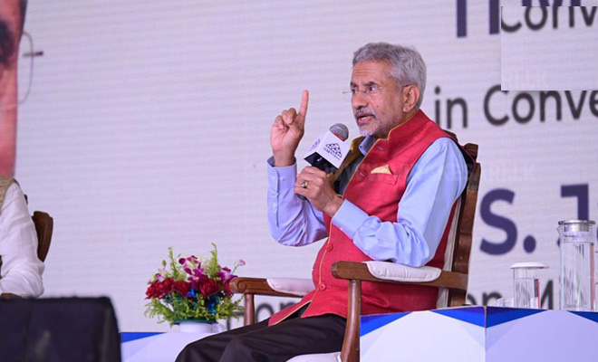 வெளிநாட்டுக்கு சுற்றுலாவா? இலங்கைக்குச் செல்லுங்கள்! இந்தியர்களிற்கு ஜெய்சங்கர் ஆலோசனை