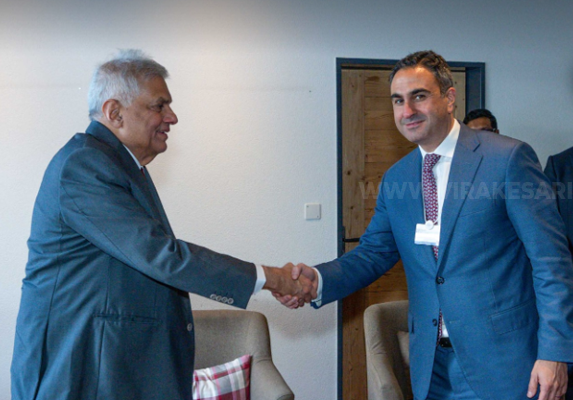 மென்சீஸ் விமான சேவையின் தலைவரை சந்தித்தார் ஜனாதிபதி!