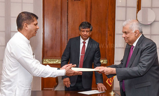 இராஜாங்க அமைச்சராக லொஹான் பதவிப்பிரமாணம்