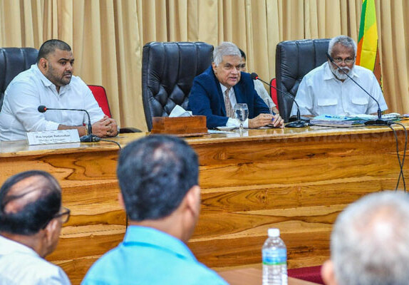 வடக்கு மாகாணத்திலுள்ள வர்த்தகர்களின் பிரச்சினைகளுக்கு இரு மாதங்களில் தீர்வு! என்கிறார் ஜனாதிபதி ரணில்