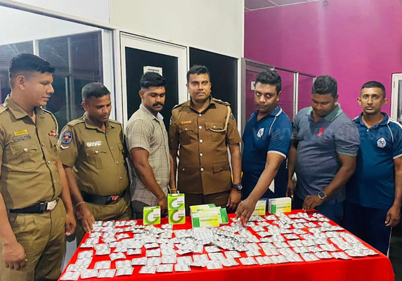 வலி நிவாரணி எனப் போதை மாத்திரைகளை விற்ற மருந்தக ஊழியர் உட்பட இருவர் கைது