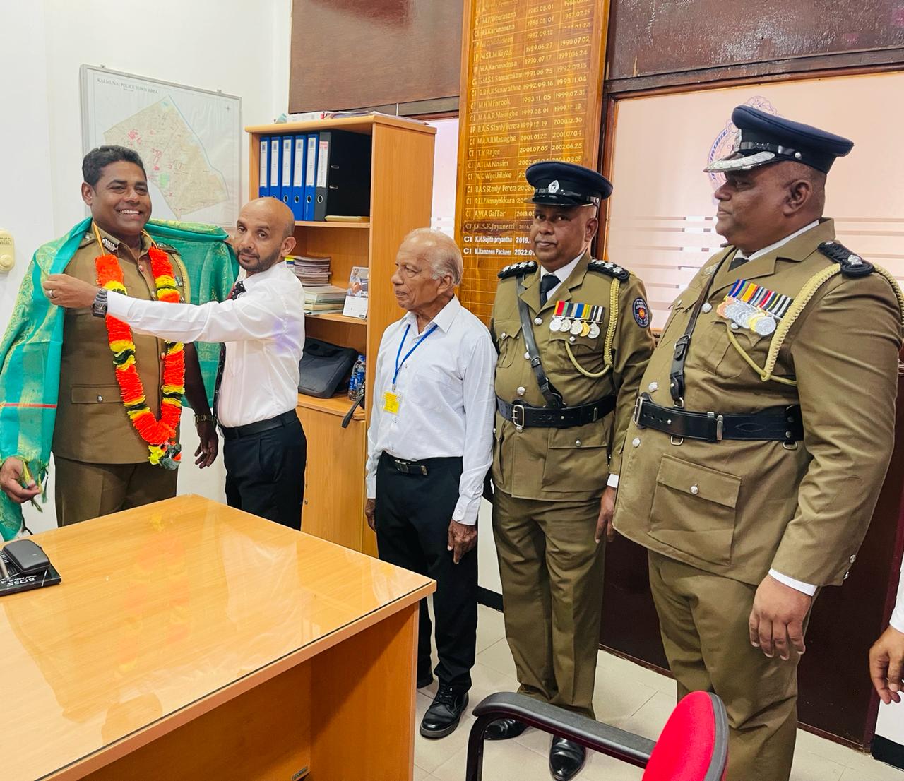 அம்பாறை மாவட்ட பிரதி பொலிஸ்மா அதிபர்   தமயந்த விஜய ஸ்ரீக்குக் கௌரவமளிப்பு!