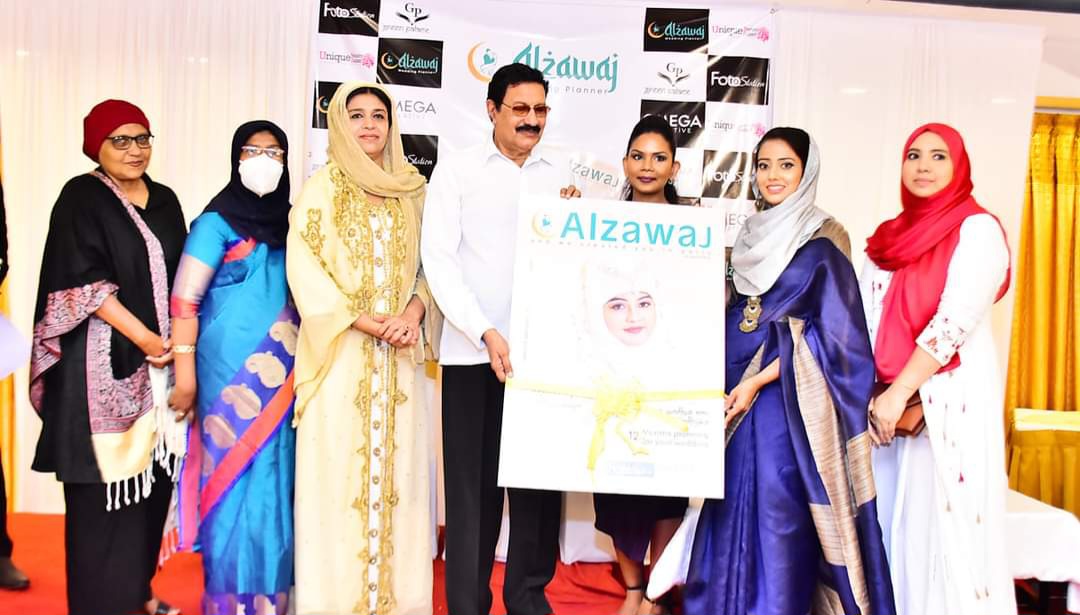 அல் ஷவாஜ் மும்மொழிகளில் அழகுக் கலை நூல் வெளியீடு