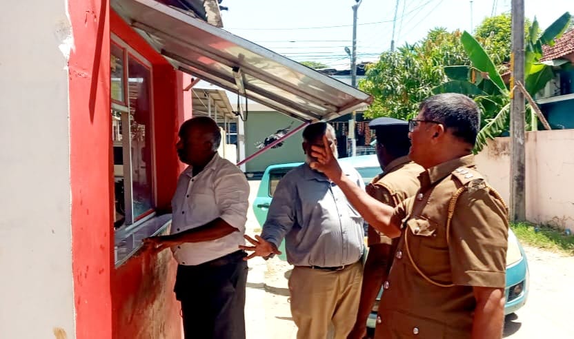 இறைச்சிக் கடைகளை   மூடுமாறு அறிவுறுத்தல்