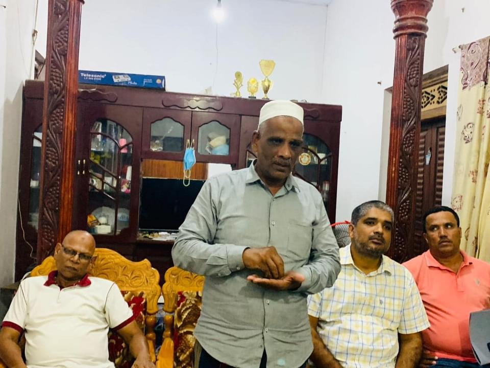 மக்கள் பிரதிநிதிகளும்,கட்சிப் பிரமுகர்களும் மக்கள் உணர்வறிந்து செயற்பட வேண்டும்!  உதுமாலெப்பை அறிவுறுத்து