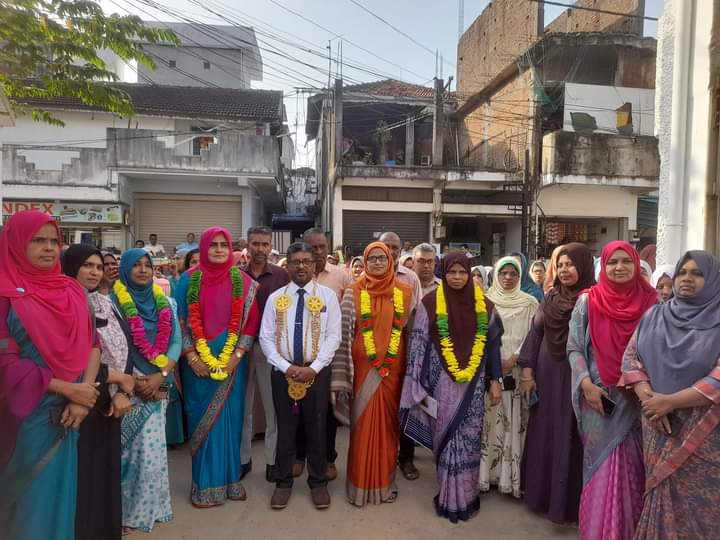 கல்முனை மஹ்மூத் மகளிர் கல்லூரியில் புதிய மாணவிகளை வரவேற்கும் நிகழ்வு