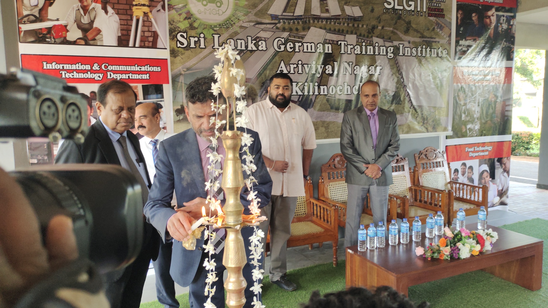 கிளிநொச்சி ஜேர்மன் ரெக் நிறுவனதிற்கு அமைச்சர் சுசில் பிரேமஜெயந்த விஜயம்