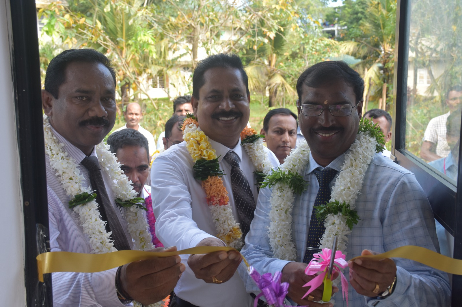 கிழக்குப் பல்கலைக்கழகத்தில் பசும்பால் விற்பனை நிலையம்!