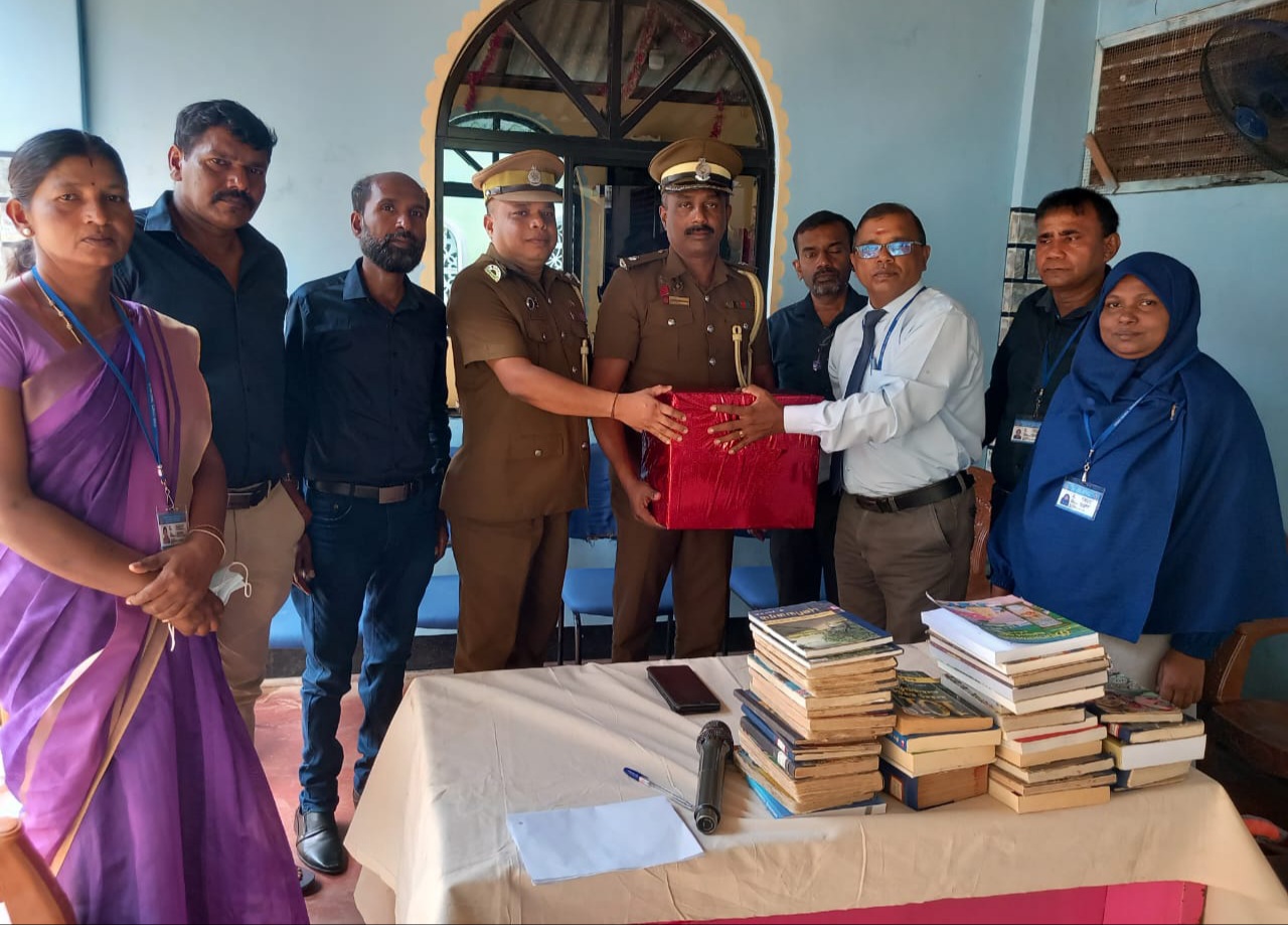 திருமலை சிறைச்சாலையில் நூலக நடமாடும் சேவை!