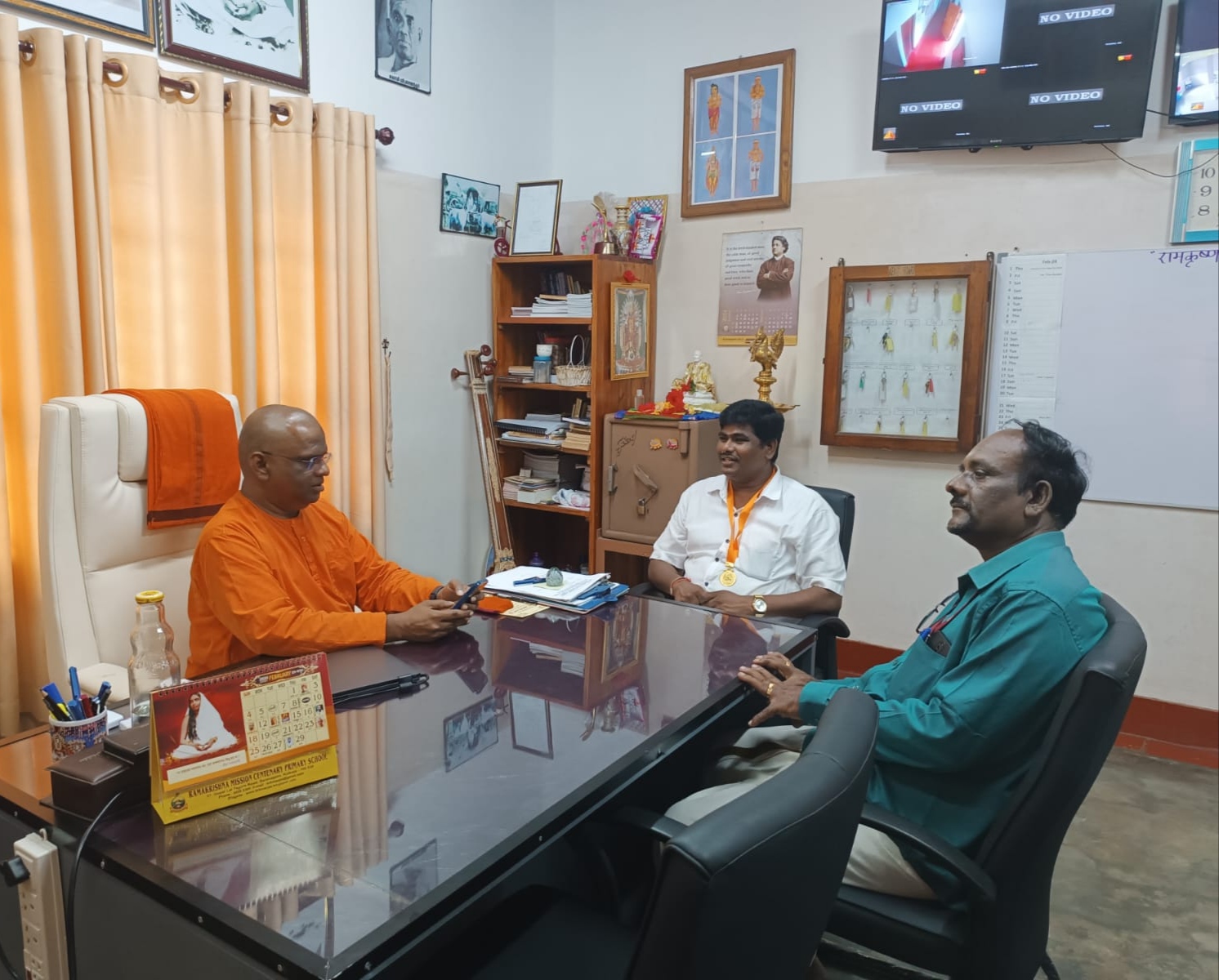 மட்டு. இராமகிருஷ்ண மிஷனினால் கலாநிதி ஜெயசிறிலுக்கு கௌரவம்!