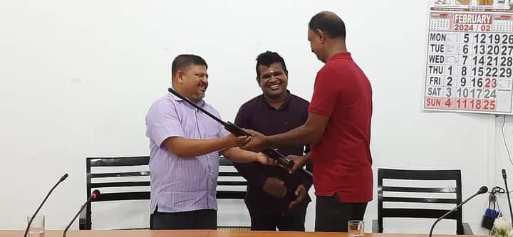 விவசாயப் பயிர் பாதுகாப்பு துப்பாக்கிகள் வவுனியாவில் 125 பேருக்கு வழங்கி வைப்பு