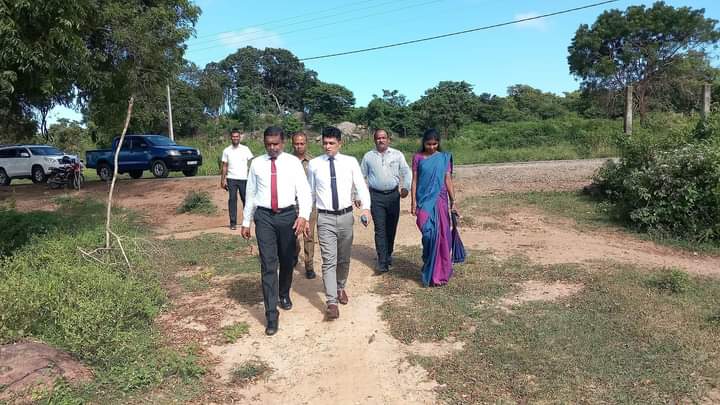 வெள்ளத்தில் குளக்கட்டு உடைவு அரச அதிபர் நேரடியாக பார்வை!