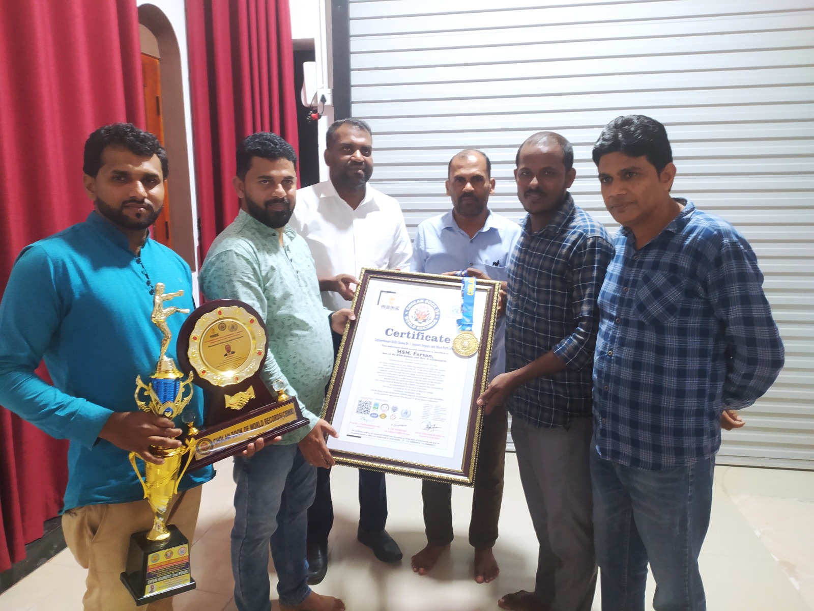 புலனுறுப்புகளால் உலக சாதனை படைத்த பர்ஷானுக்கு முஷாரப் எம்.பிக்கு கௌரவம்