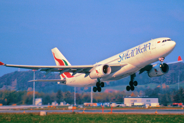 ஸ்ரீலங்கன் விமான சேவையின் பயணப் பாதைகளில் மாற்றம்