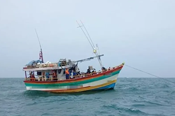 ஆழ்கடலில் மூழ்கிய படகு – ஒருவர் உயிரிழப்பு