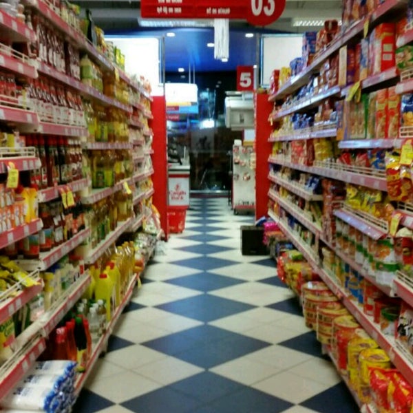  பிரபல பூட்சிற்றிக்கு தண்டபணம் விதிப்பு 