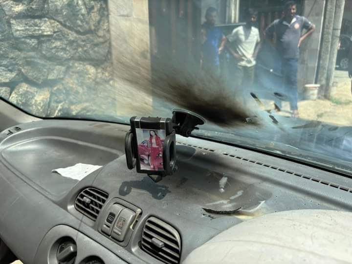 வெப்பத்தில் வெடித்து சிதறிய கைதொலைபேசி