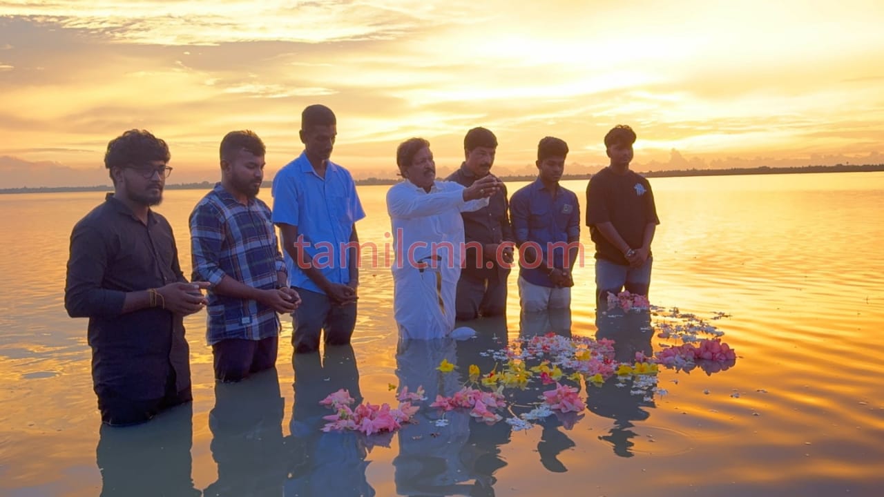 நந்திக்கடலில் மலர்தூவி சுடரேற்றி உணர்வுபூர்வமாக அஞ்சலி
