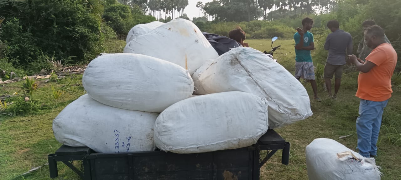 சட்டவிரோதமாக கடத்திவரப்பட்ட விவசாய கிருமி நாசினிகள்